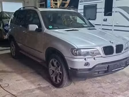 BMW X5 30i 3.0 231