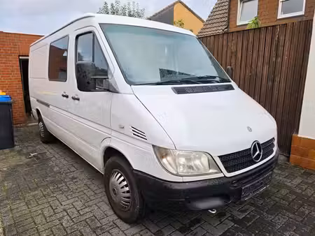 Mercedes-Benz Sprinter 211 2.2 109
