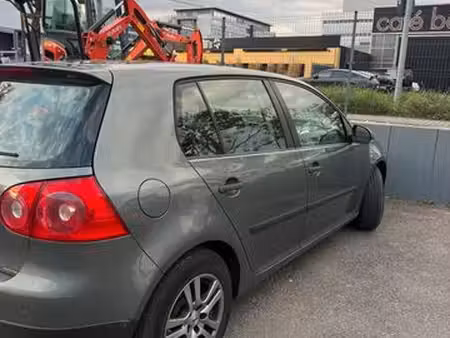 Volkswagen Golf 1.9 TDI 105