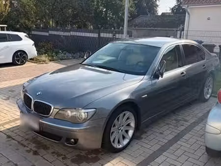BMW Série 7 750i 4.8 367