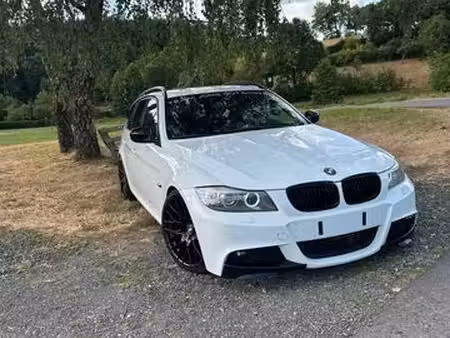 BMW Série 3 330d 3.0 313