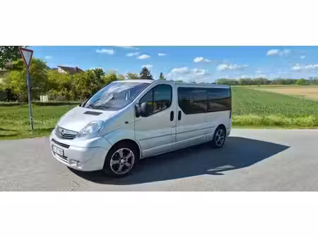 Opel Vivaro 2.5 CDTI 146