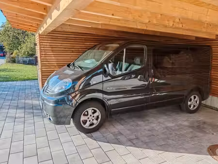 Renault Trafic Black Edition