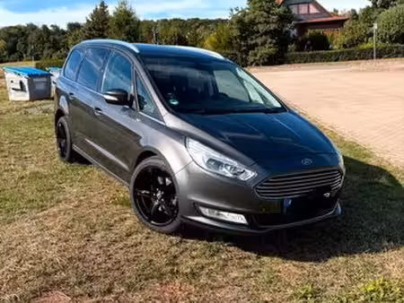 Ford Galaxy 1.5 160