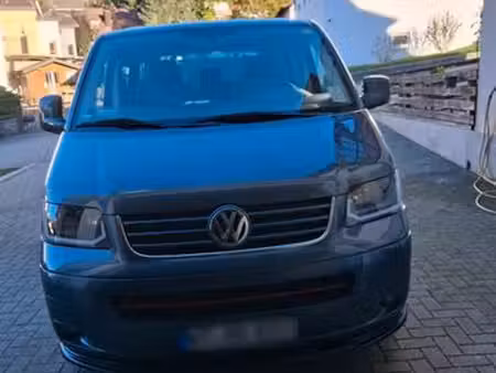 Volkswagen Transporter T5 2.5 TDI