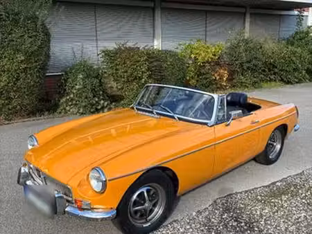 MG RV8 