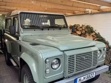 Land Rover Defender TD4 2.2 122 Heritage Edition 4x4