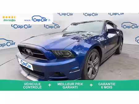 Ford Mustang Fastback V6 3.7