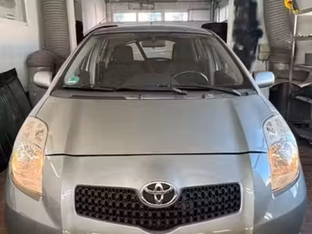 Toyota Yaris 1.3 VVT-i 87