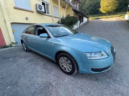 Audi A6 V6 2.4 177