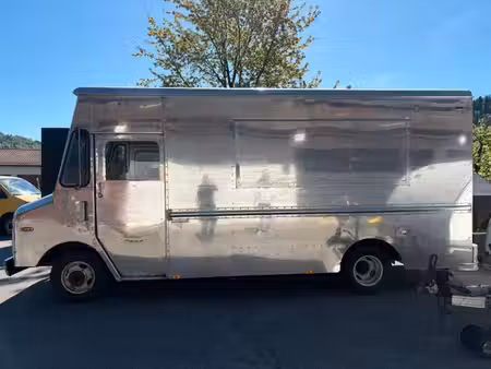 Chevrolet Chevy Van 