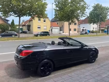 Opel Astra 1.6 105 Edition