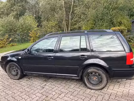 Volkswagen Golf 1.6 105 Base