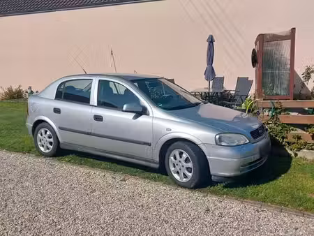 Opel Astra 1.6 75