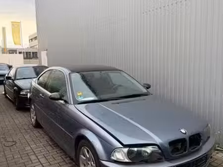 BMW Série 3 320i 2.2 170