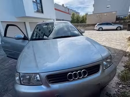 Audi A3 1.6 101