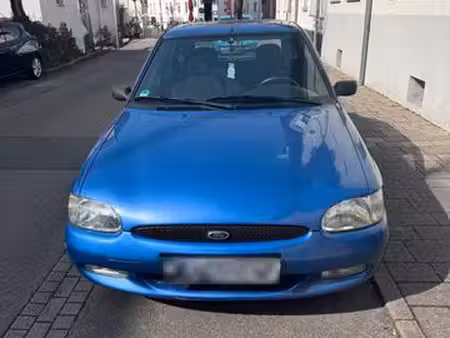 Ford Escort 1.6 90