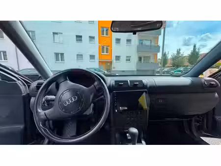 Audi A3 1.6 102 Ambiente