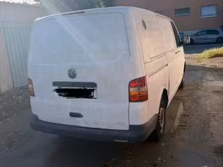 Volkswagen Transporter T5 1.9 TDI 86