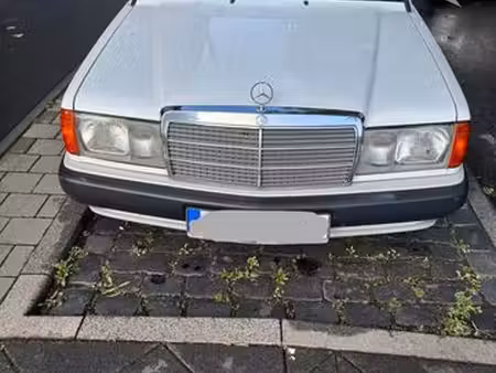 Mercedes-Benz 190
