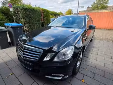 Mercedes-Benz Classe E E 200 2.1 CDI 136