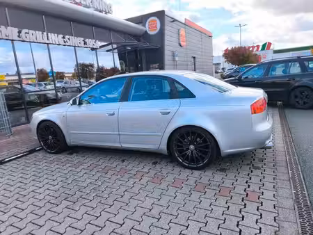 Audi A4 V6 3.0 quattro