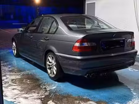 BMW Série 3 320i 2.2 170