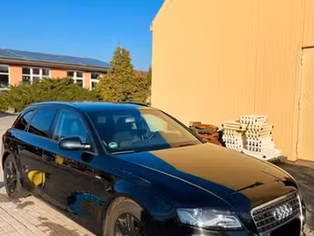 Audi A4 2.0 TDI 143 S line