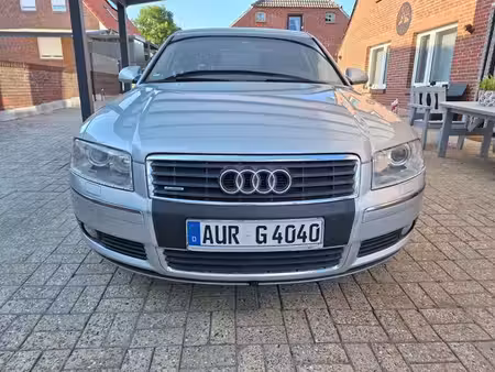 Audi A8 V8 4.2 335 quattro