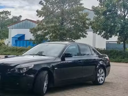 BMW Série 5 530d 3.0 231