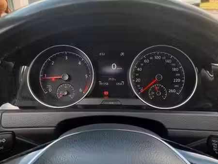 Volkswagen Golf 1.6