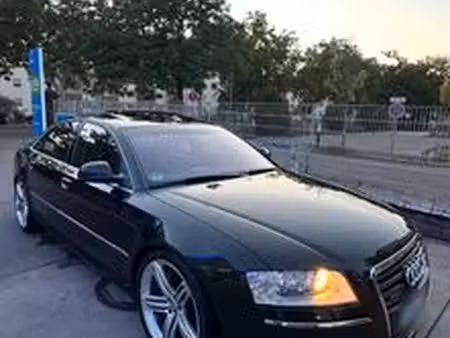 Audi A8 V8 4.2 TDI 326 quattro