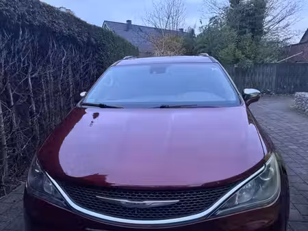 Chrysler Pacifica 