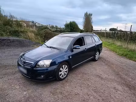 Toyota Avensis 2.0 126