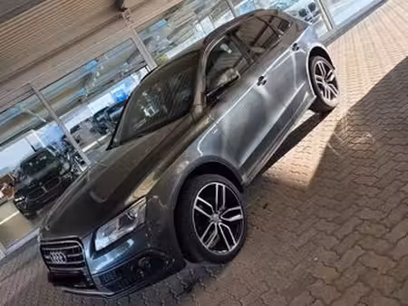 Audi Q5 2.0 TDI 190 S line quattro