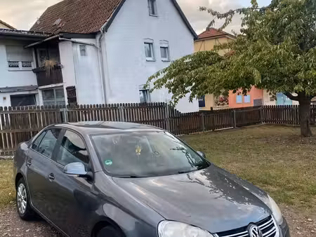 Volkswagen Jetta 1.6 102