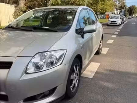 Toyota Auris 1.4 97