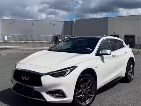 Infiniti Q30 2.1 170