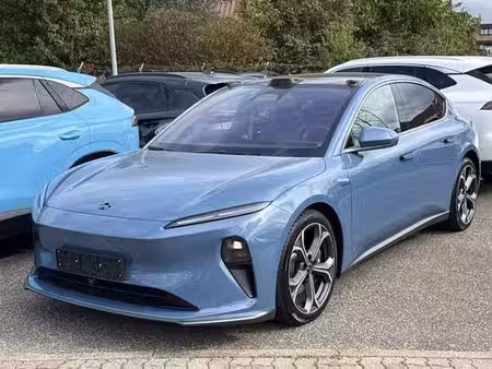 NIO ET5
