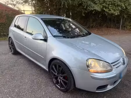 Volkswagen Golf 2.0 TDI 140