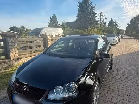 Volkswagen Golf GTI 2.0 200