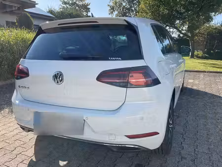 Volkswagen Golf 136