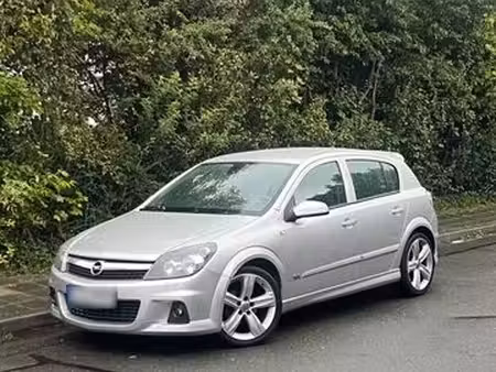 Opel Astra 1.8 140 OPC Line