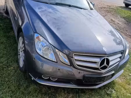 Mercedes-Benz Classe E E 200