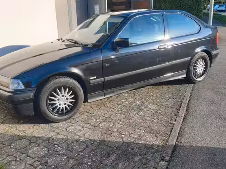 BMW Série 3 361i 1.9 105