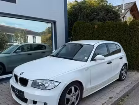 BMW Série 1 118d 2.0 122