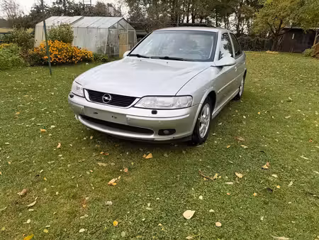 Opel Vectra 1.6 100