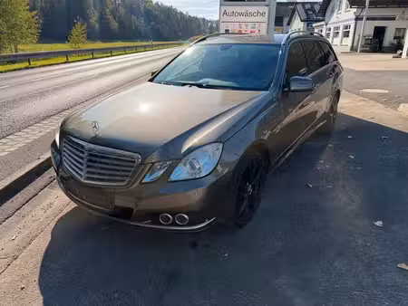 Mercedes-Benz Classe E E 200 2.1 136