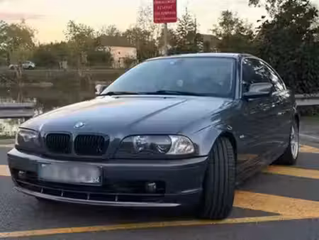BMW Série 3 320i 2.2 170