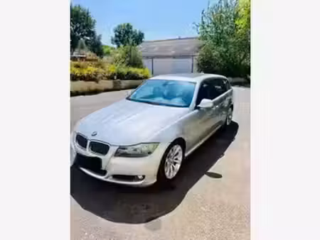 BMW Série 3 330d 3.0 245 Luxe